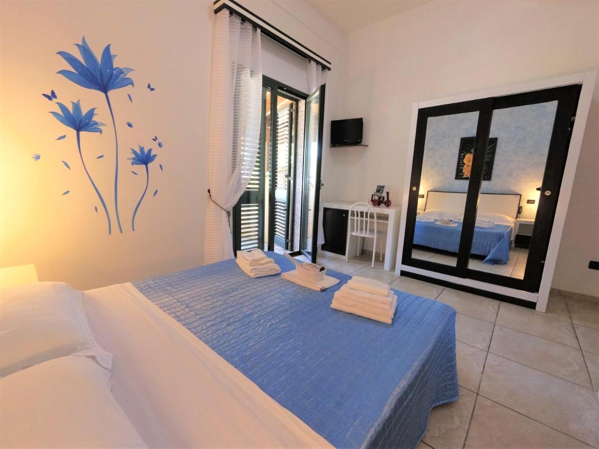 Hotel Alba Chiara Sant'Andrea Salento エクステリア 写真