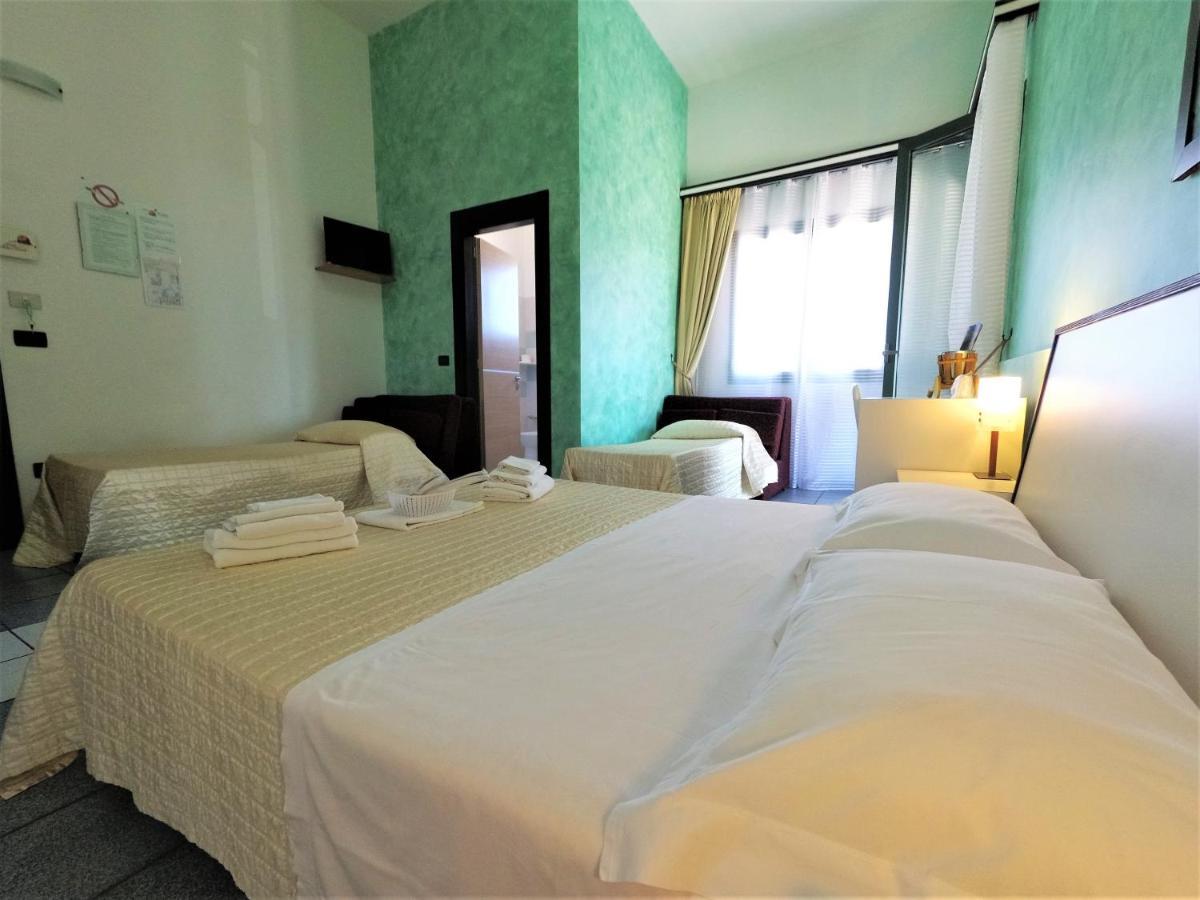 Hotel Alba Chiara Sant'Andrea Salento エクステリア 写真