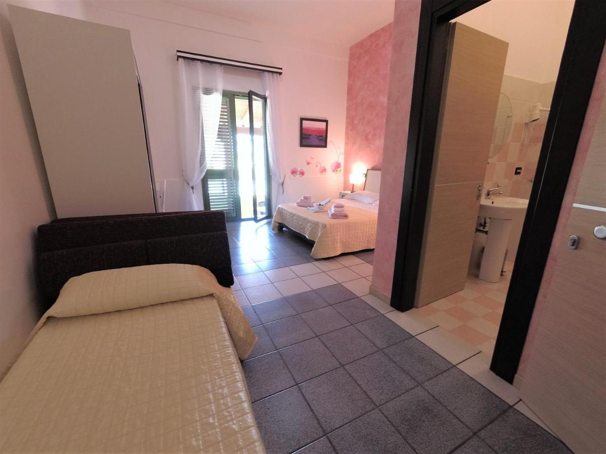 Hotel Alba Chiara Sant'Andrea Salento エクステリア 写真