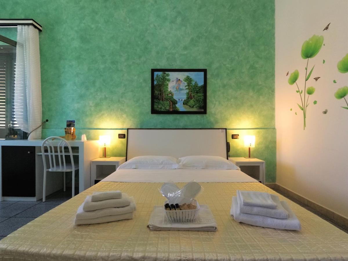 Hotel Alba Chiara Sant'Andrea Salento エクステリア 写真