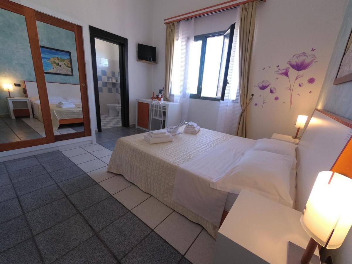 Hotel Alba Chiara Sant'Andrea Salento エクステリア 写真